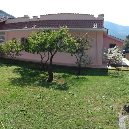 Circeo La Mola Guest house *