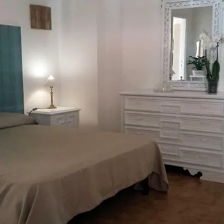Circeo La Mola Guest house *